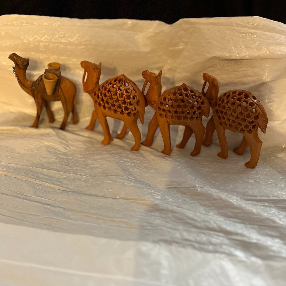 camel figures - wood